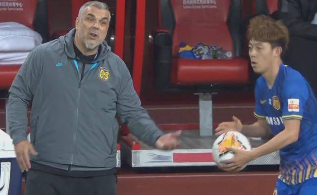 外媒看中超:让足球变得漂亮 恐怖又不幸的乌龙球是完美广告|火狐电竞官方网站(图7) 
外媒看中超:让足球变得漂亮 恐怖又不幸的乌龙球是完美广告|火狐电竞官方网站(图7)