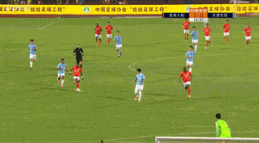 外媒看中超:让足球变得漂亮 恐怖又不幸的乌龙球是完美广告|火狐电竞官方网站(图10) 
外媒看中超:让足球变得漂亮 恐怖又不幸的乌龙球是完美广告|火狐电竞官方网站(图10)