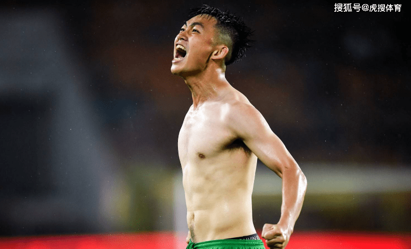 中甲射手榜89人上榜!3名前国脚领衔 六大土炮打破外援垄断!|火狐电竞(图4) 
中甲射手榜89人上榜!3名前国脚领衔 六大土炮打破外援垄断!|火狐电竞(图4)